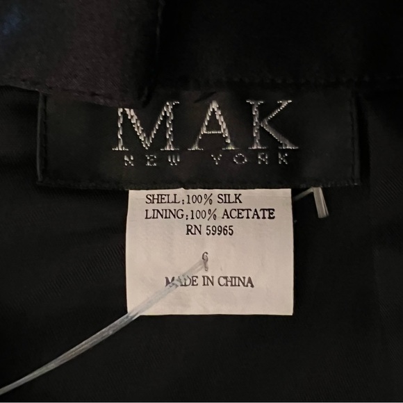 MAK New York • NEW Black Silk Lined Pencil Skirt | Beautiful & Classic | size 6 - Picture 5 of 11